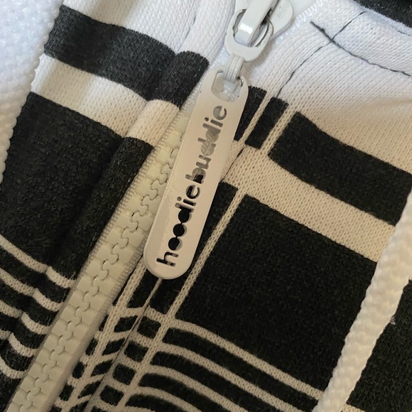 Hoodie Buddies hoodie with earbuds - Picture 5 of 11